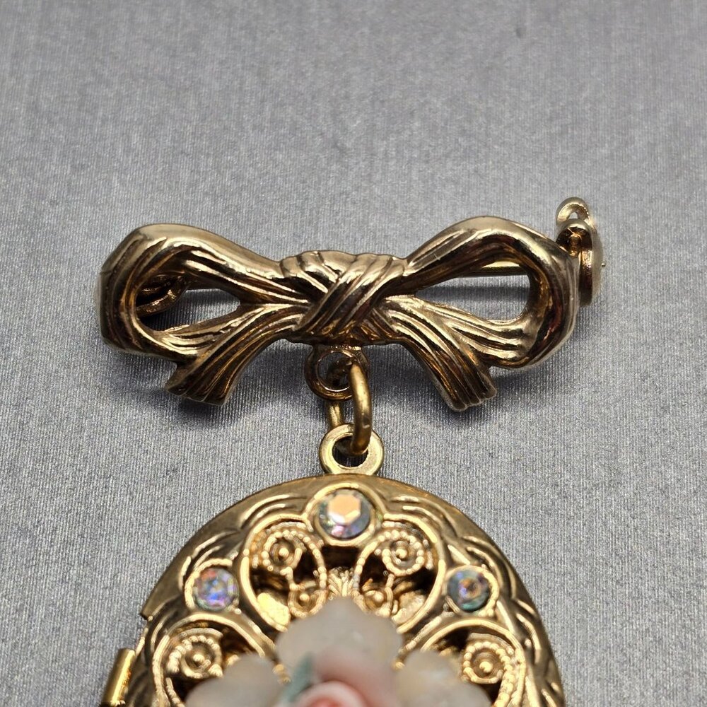 VTG Victorian Revival Gold-Tone Bow & Floral Locket Brooch 1.75" AB Rhinestones - Picture 3 of 11
